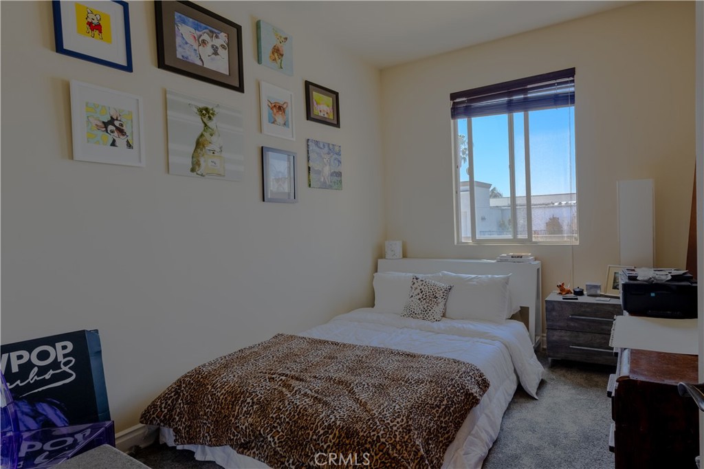 855 Wilcox Avenue 401