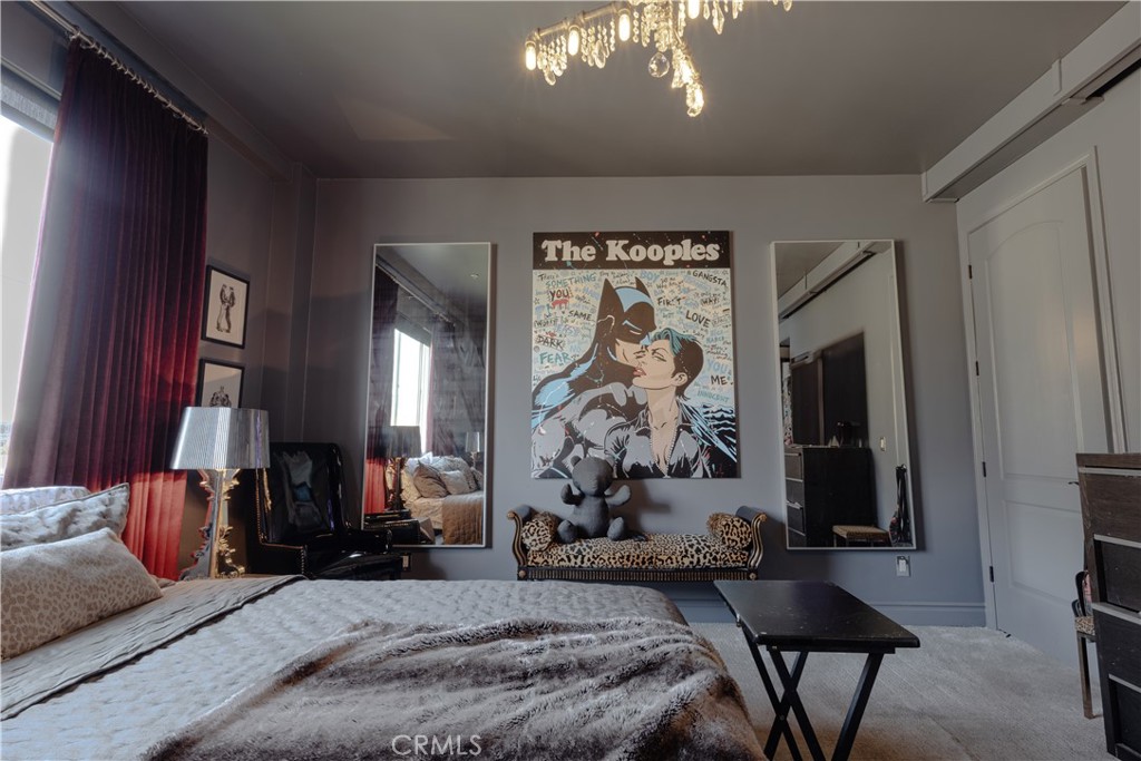 855 Wilcox Avenue 401