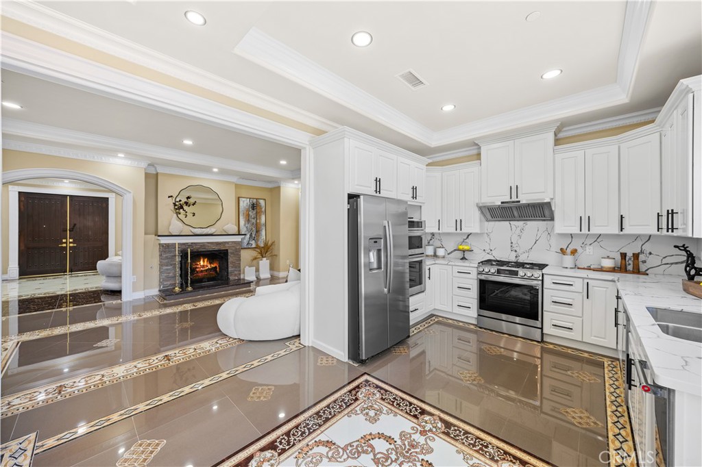 185 W Palm Drive
