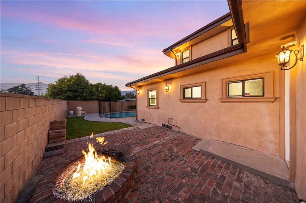 185 W Palm Drive