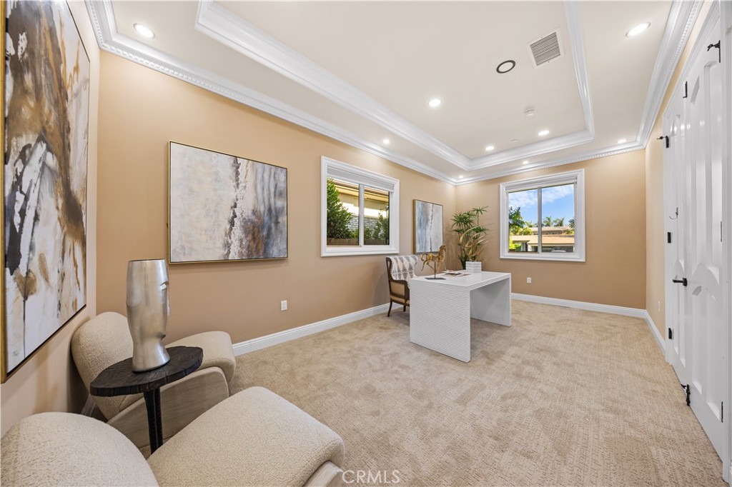 185 W Palm Drive