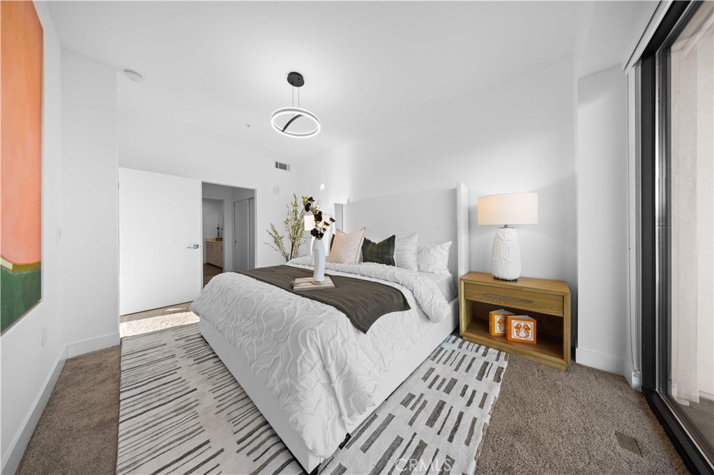 218 N El Molino Avenue 502