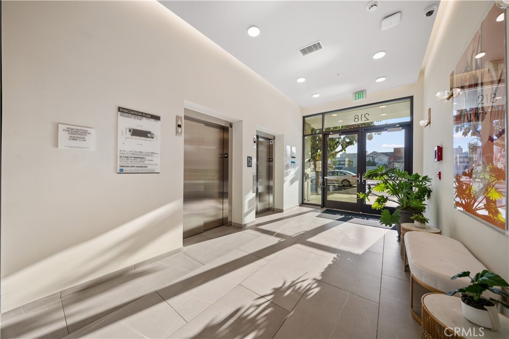 218 N El Molino Avenue 502