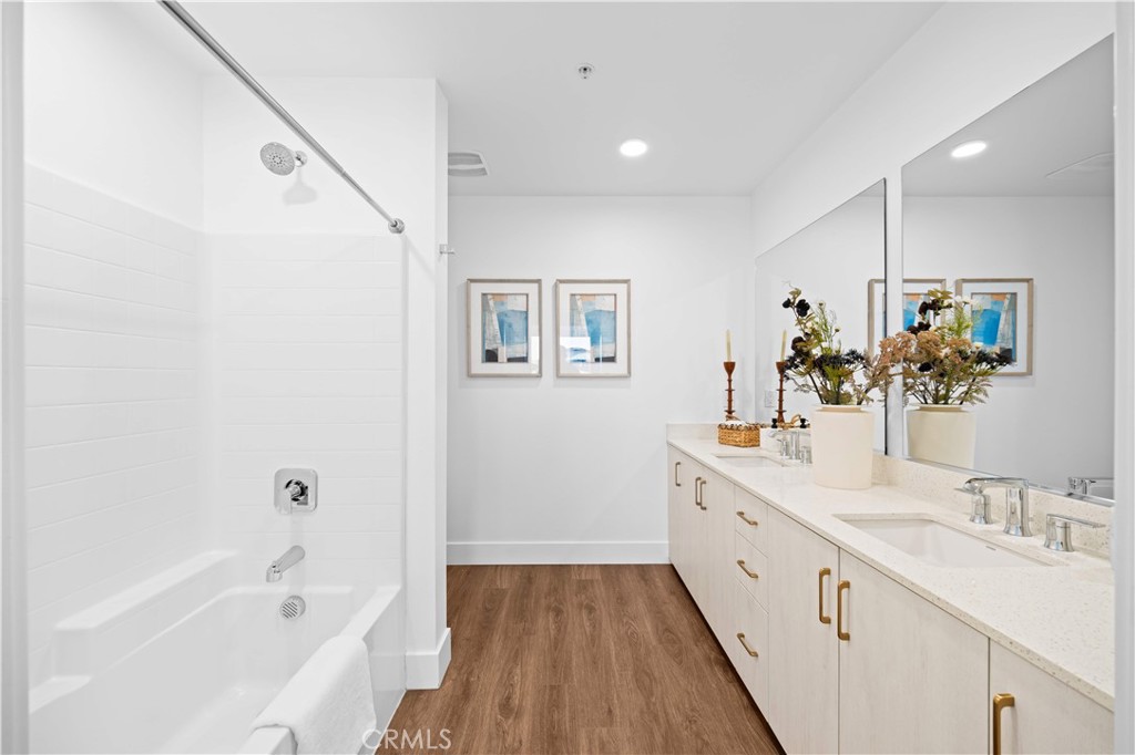 218 N El Molino Avenue 502