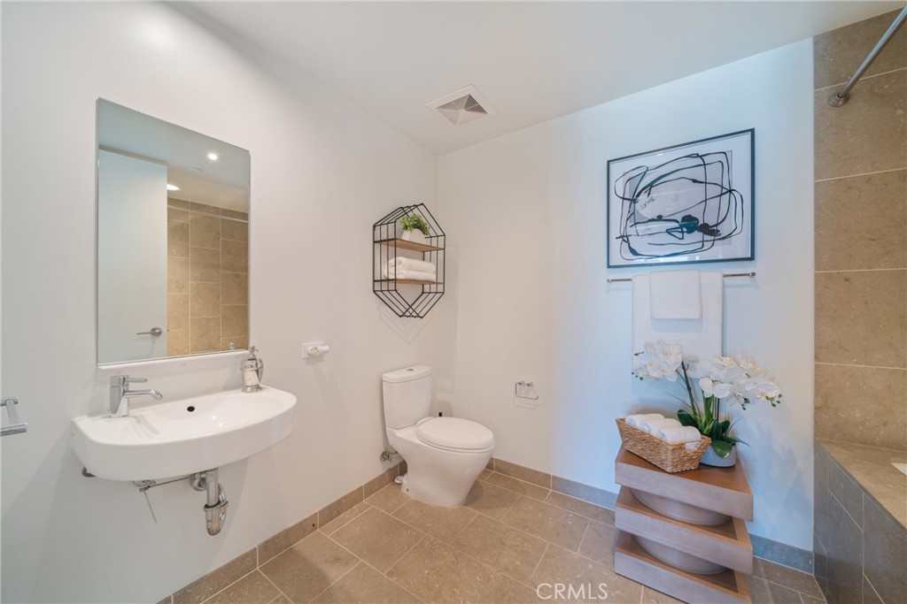 6250 Hollywood Boulevard 7G