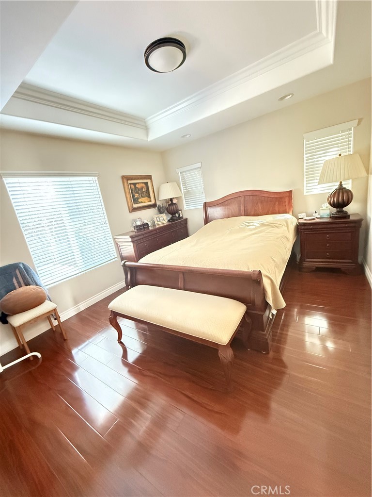 6046 N Willard Avenue