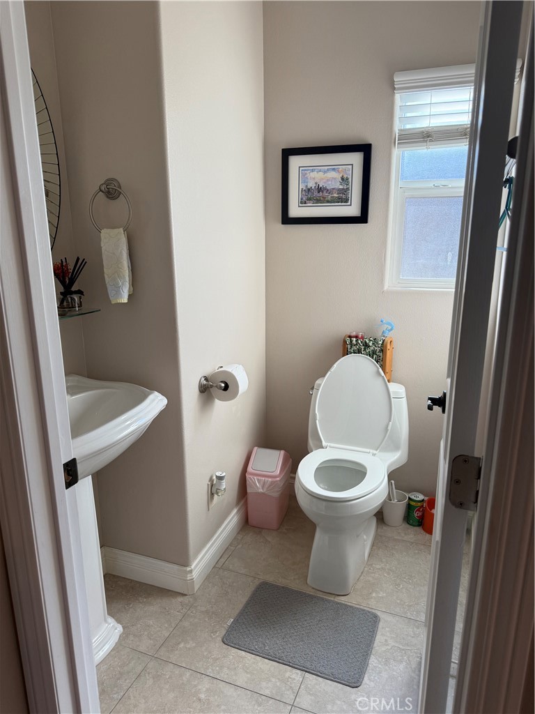 6046 N Willard Avenue