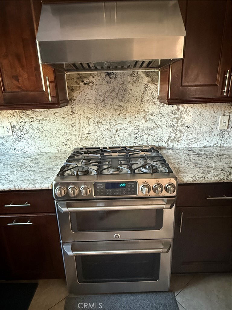 6046 N Willard Avenue