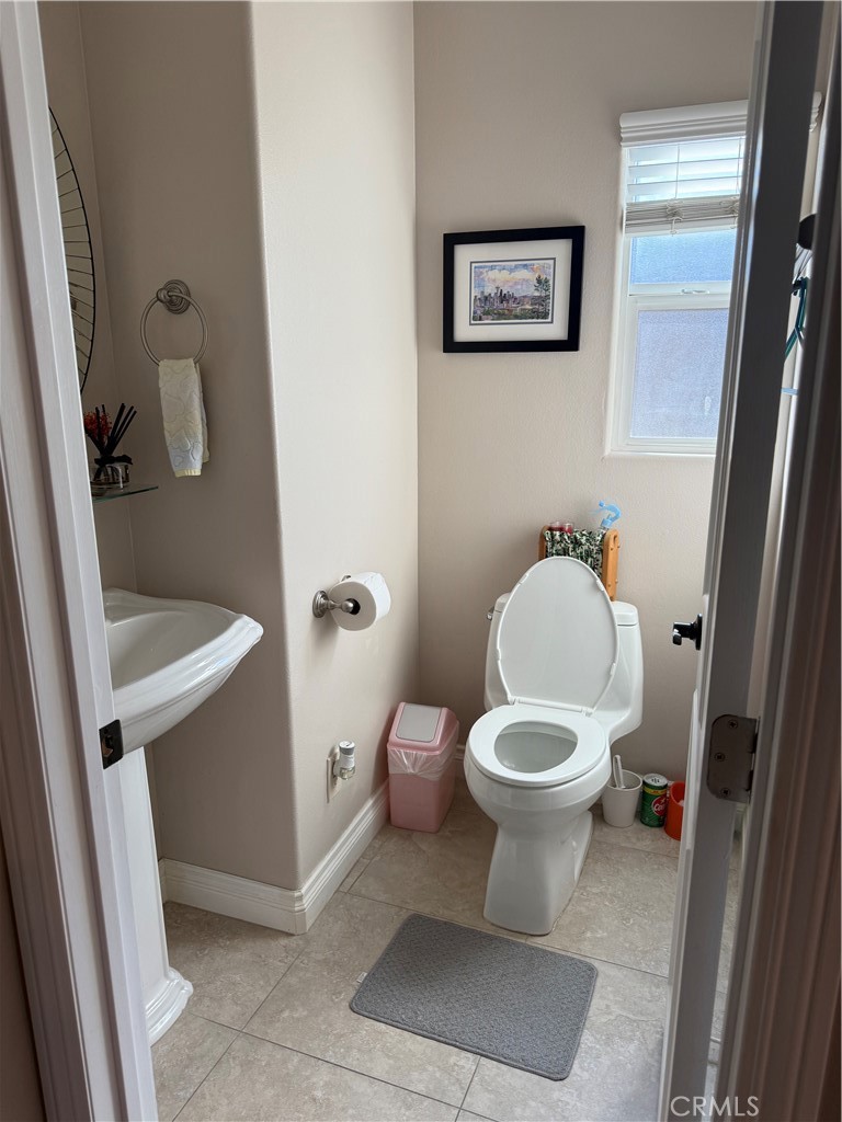 6046 N Willard Avenue