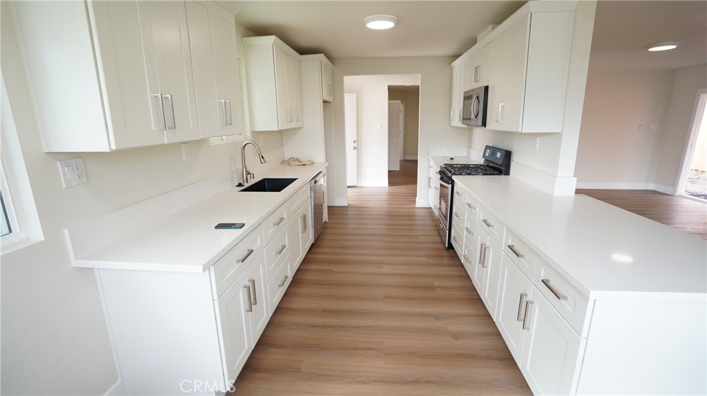 521 W 3rd Street