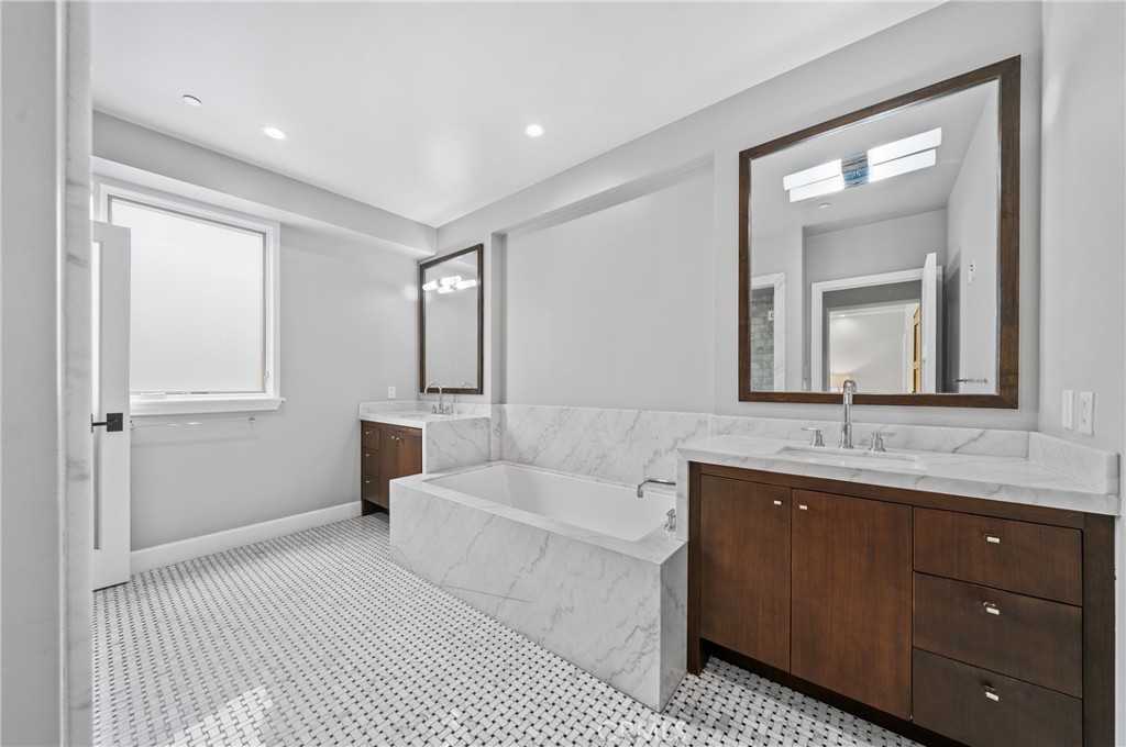 823 S Bundy Drive 110