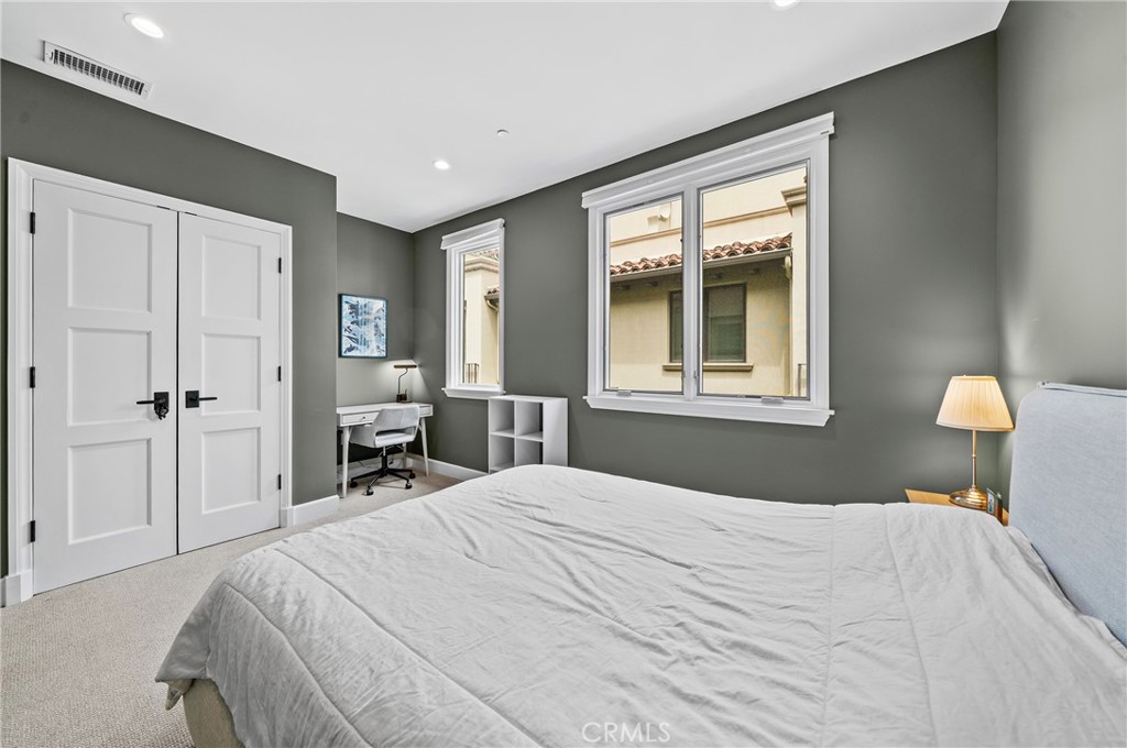 823 S Bundy Drive 110