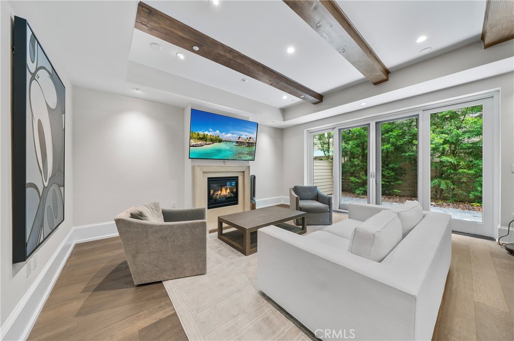 823 S Bundy Drive 110