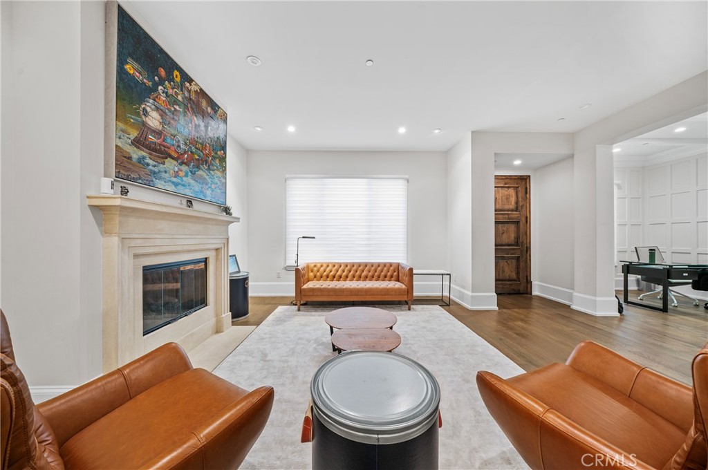 823 S Bundy Drive 110