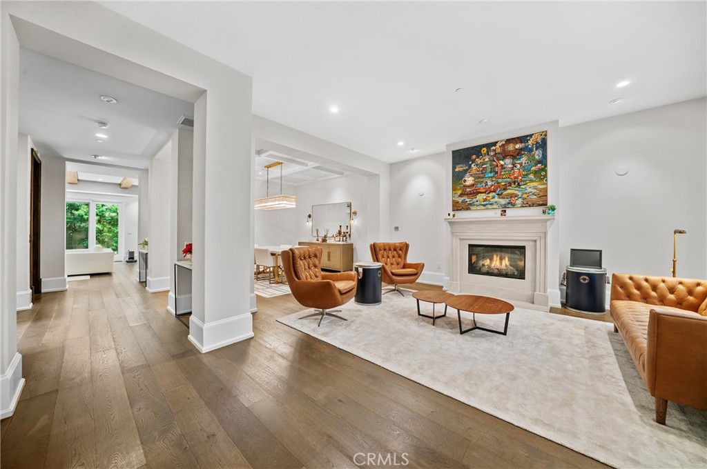 823 S Bundy Drive 110