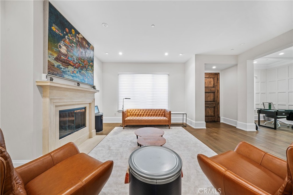 823 S Bundy Drive 110