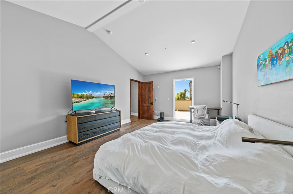 823 S Bundy Drive 110