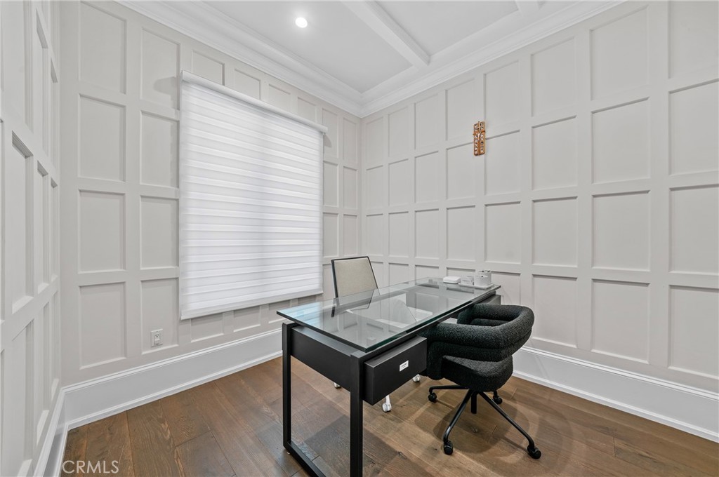 823 S Bundy Drive 110