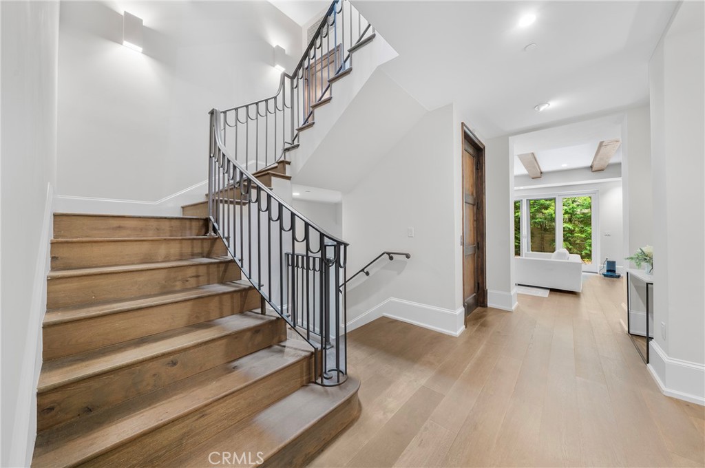 823 S Bundy Drive 110