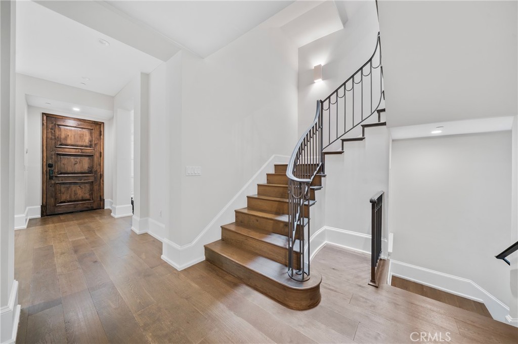 823 S Bundy Drive 110