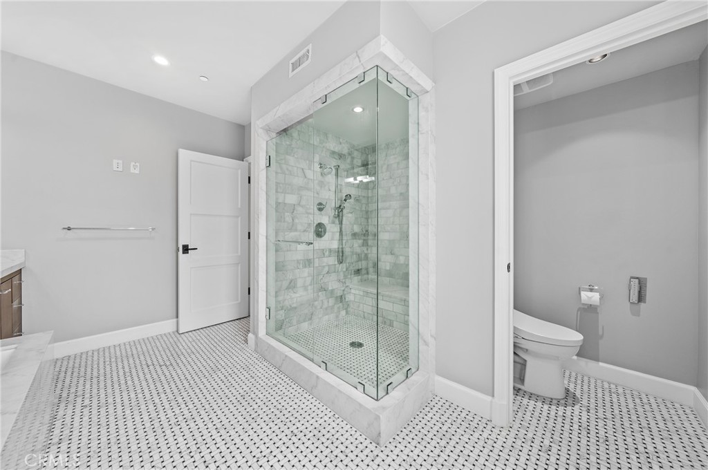 823 S Bundy Drive 110