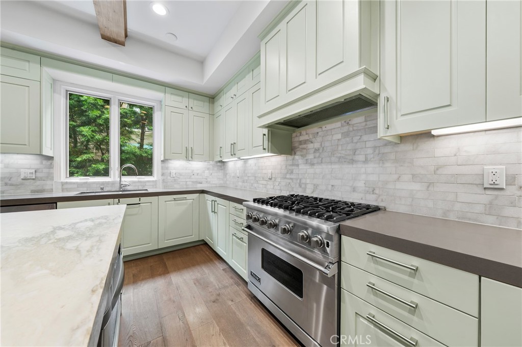 823 S Bundy Drive 110