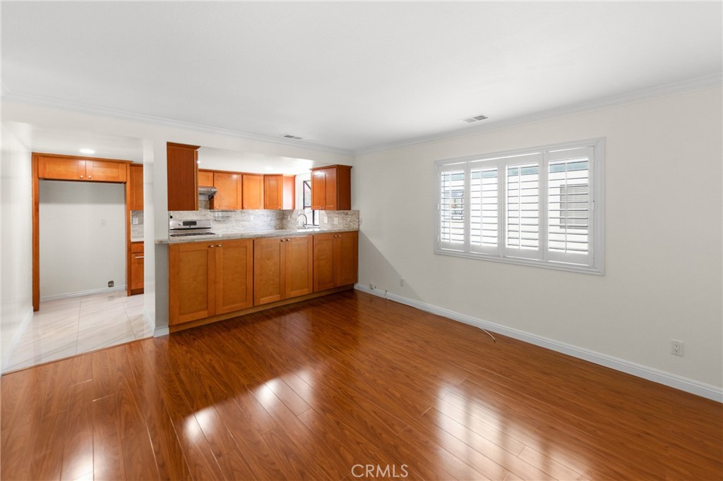 326 E Hellman Avenue B