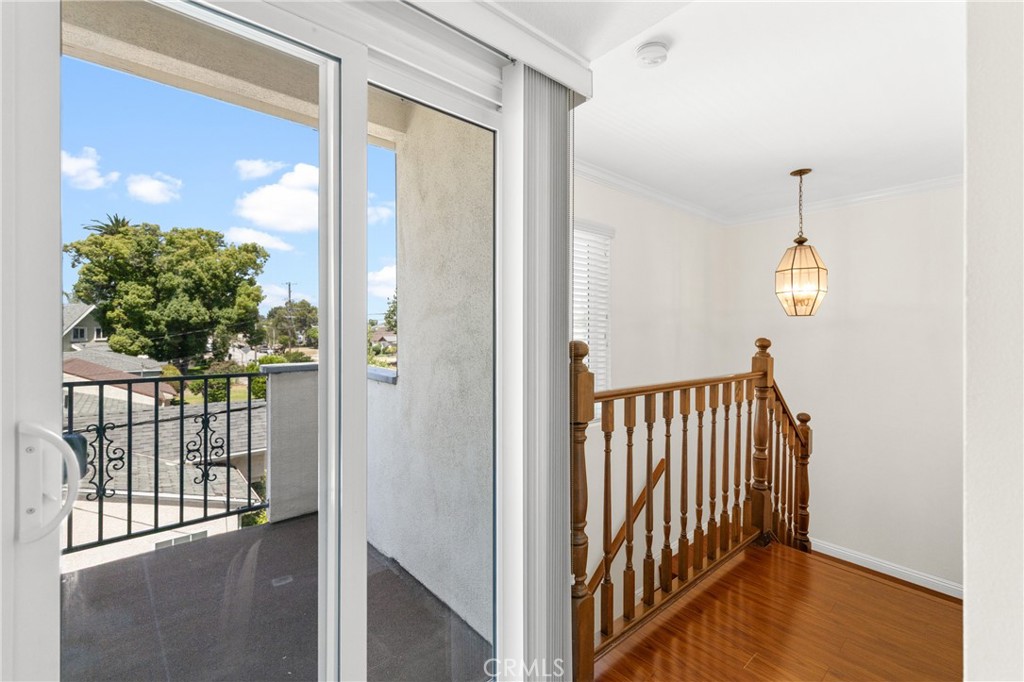 326 E Hellman Avenue B