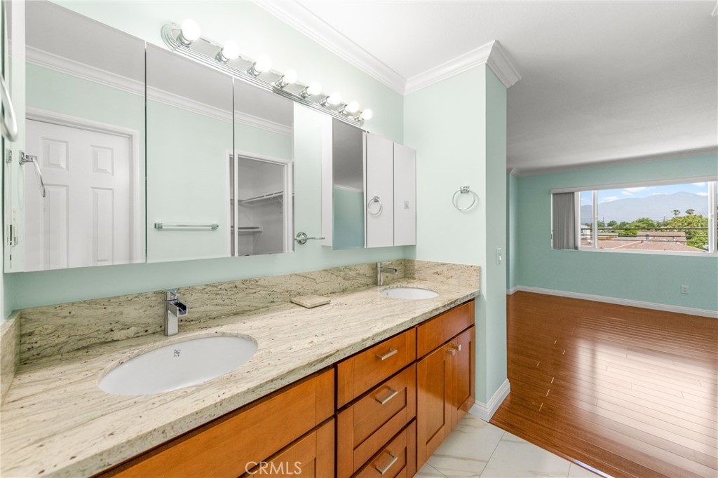 326 E Hellman Avenue B