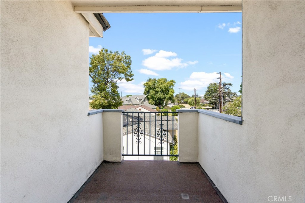 326 E Hellman Avenue B