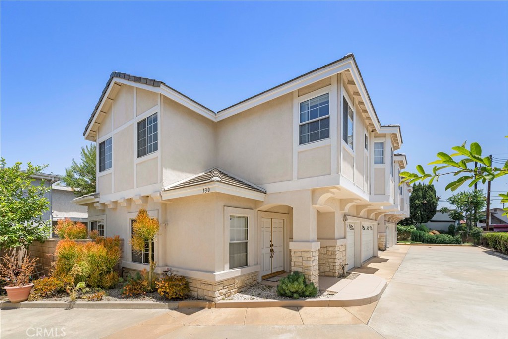 130 N Lincoln Avenue