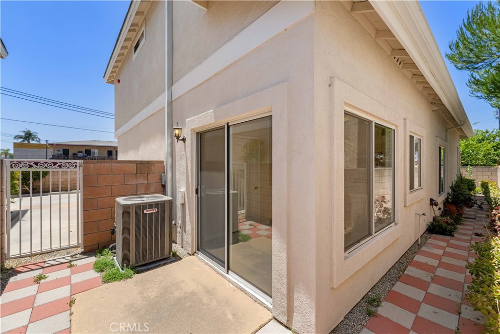 130 N Lincoln Avenue