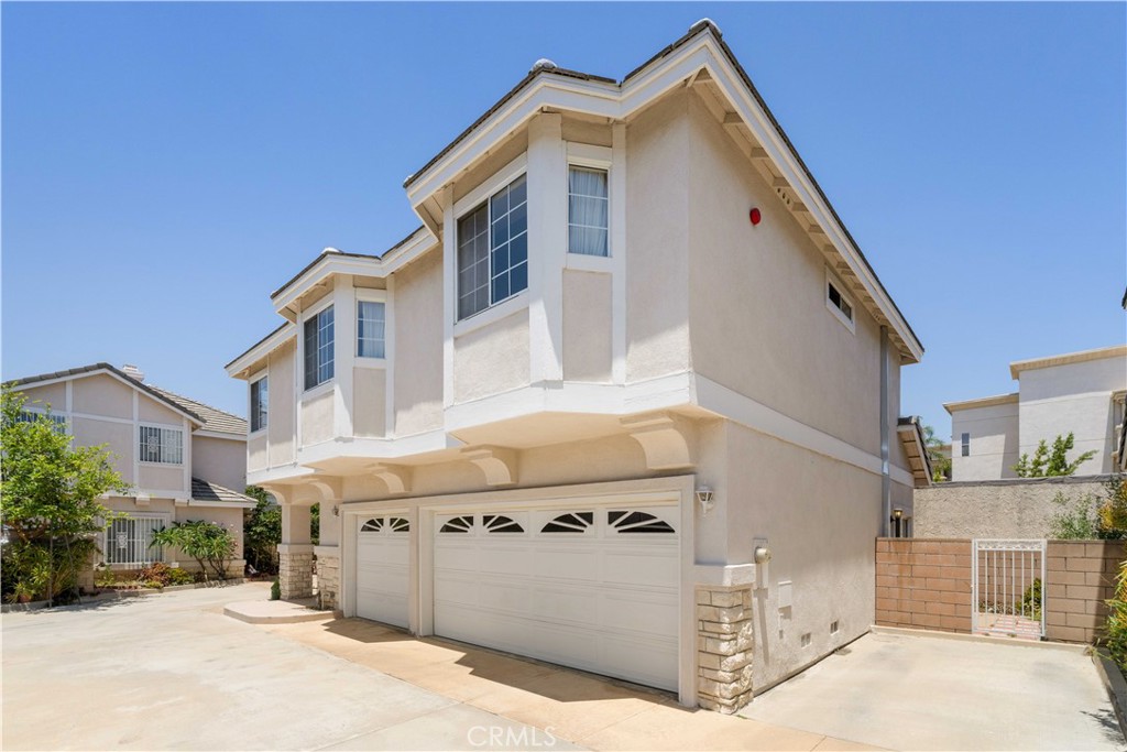 130 N Lincoln Avenue