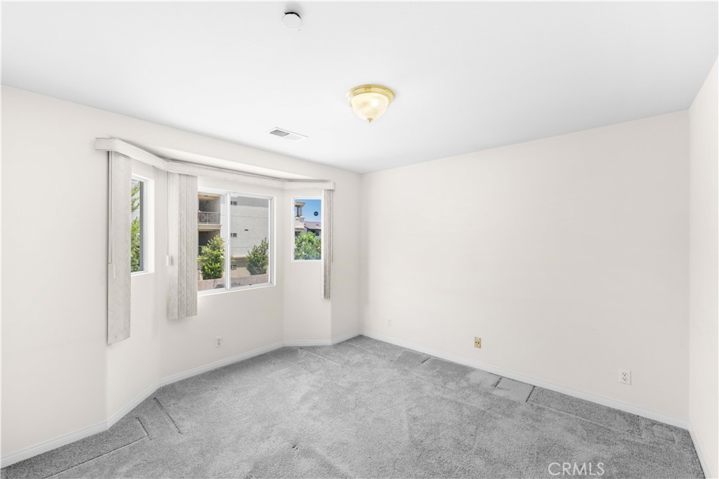 130 N Lincoln Avenue