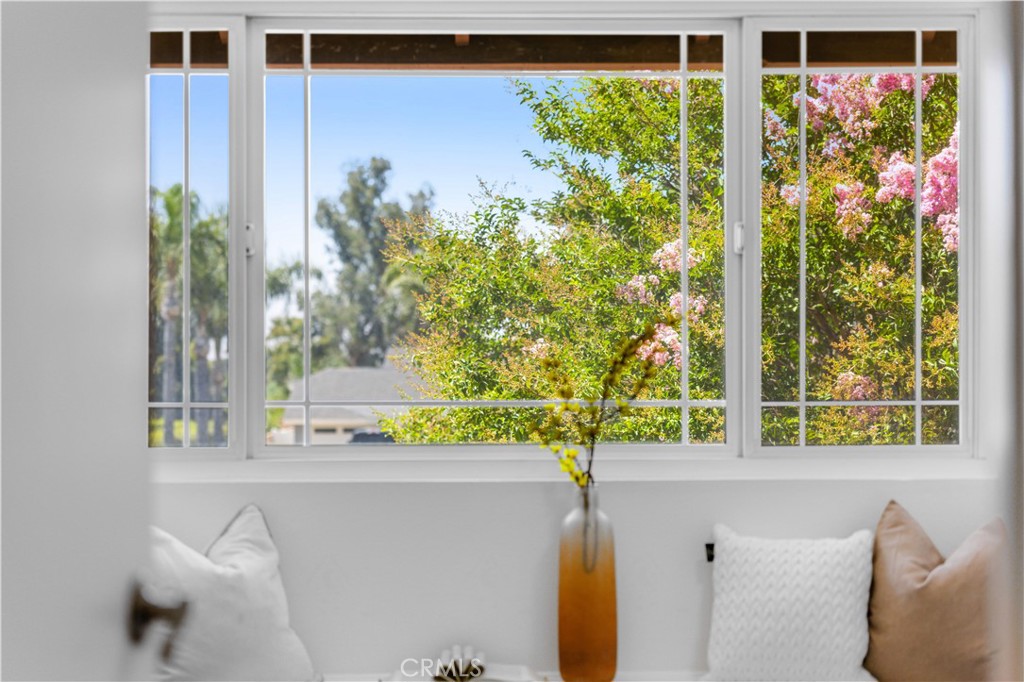 12420 Silk Oak Court