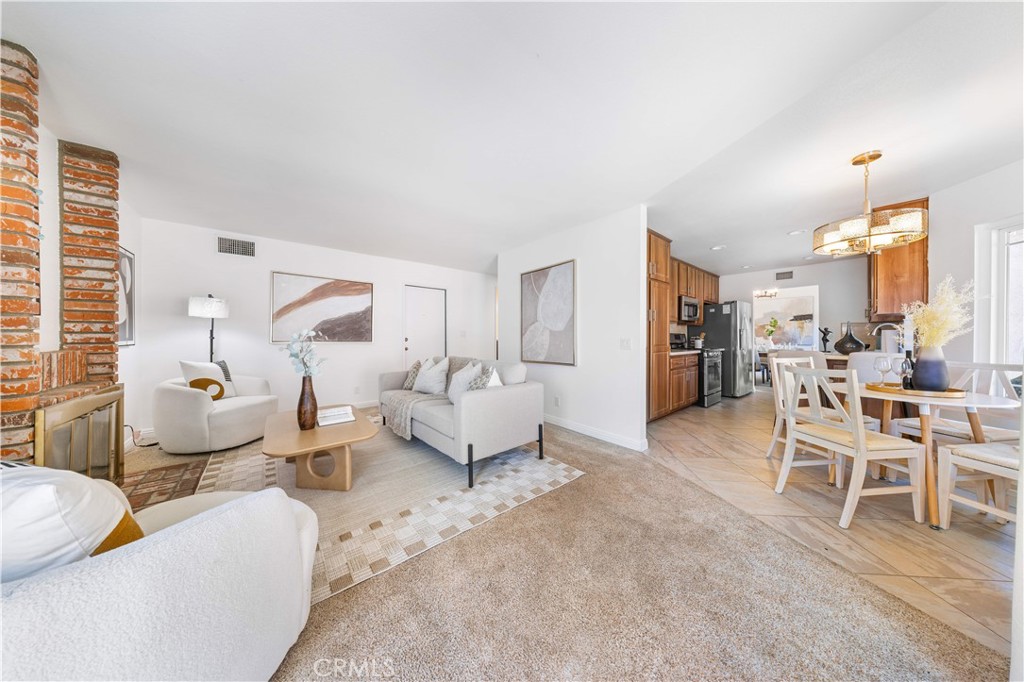 12420 Silk Oak Court