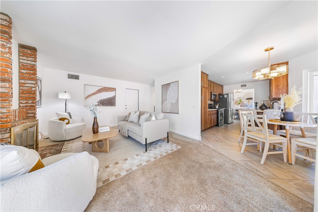 12420 Silk Oak Court