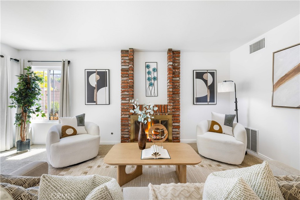 12420 Silk Oak Court