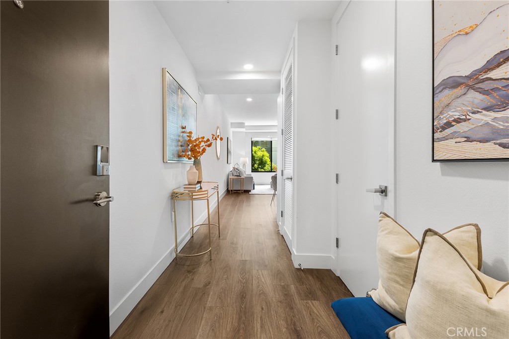 709 E Walnut Street 227