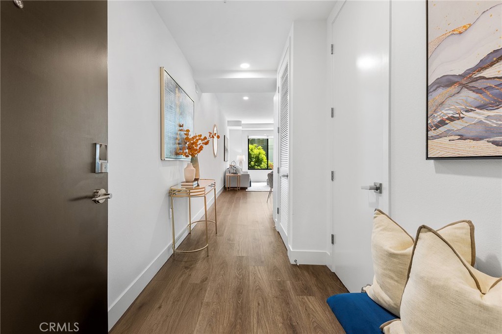 709 E Walnut Street 227