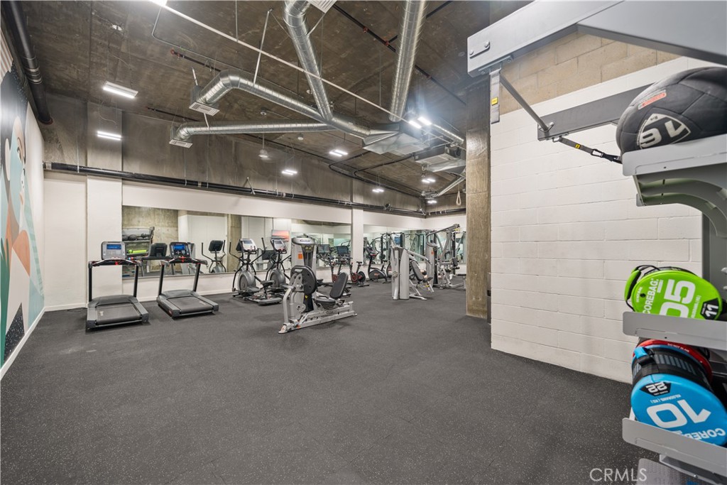 709 E Walnut Street 227
