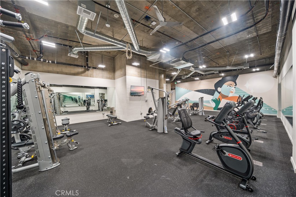 709 E Walnut Street 227