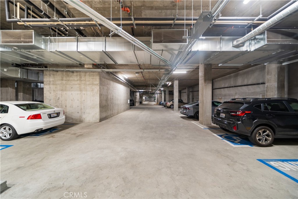 709 E Walnut Street 219