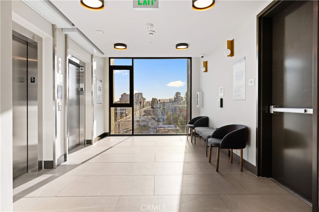 709 E Walnut Street 219