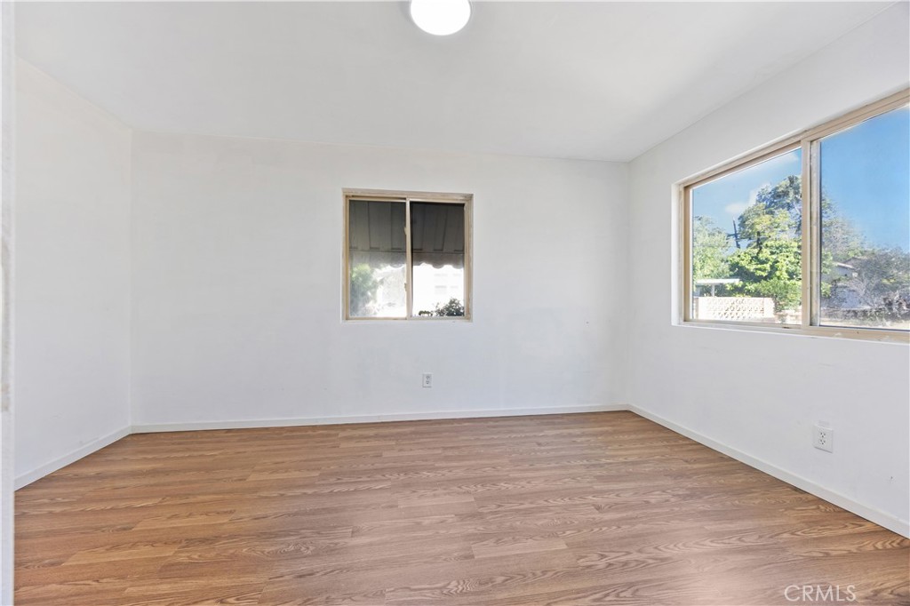 9720 Live Oak Avenue