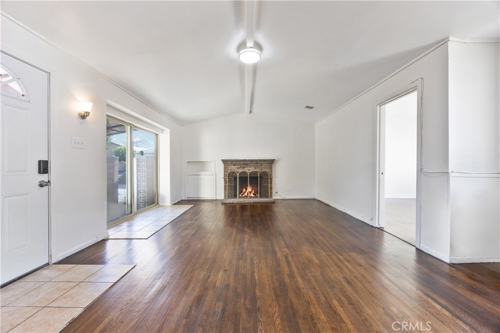 9720 Live Oak Avenue