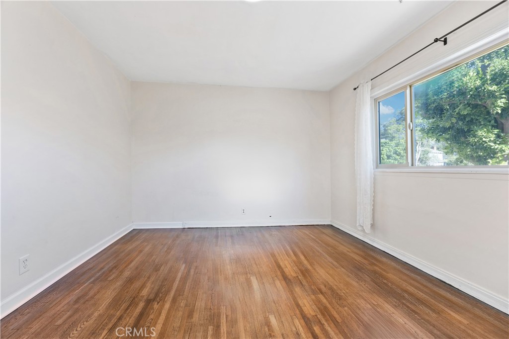 9720 Live Oak Avenue