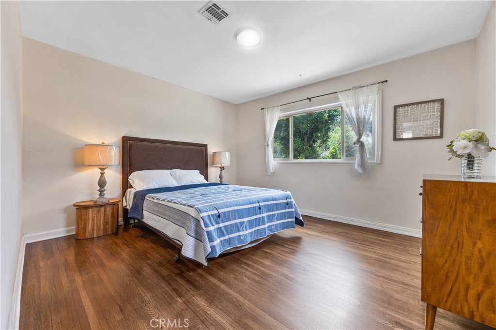 9720 Live Oak Avenue