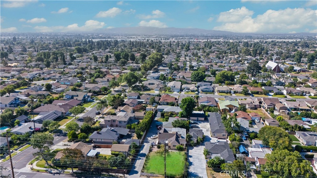 9720 Live Oak Avenue