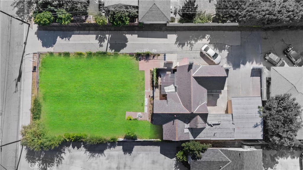 9720 Live Oak Avenue